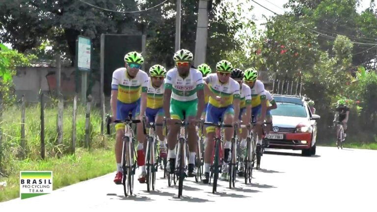 FunvicBrasil Pro Cycling realiza treino na serra de Campos do