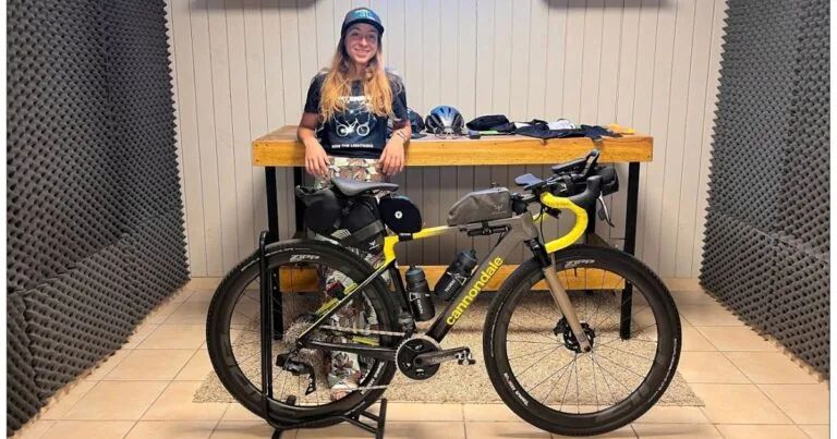 Equipamiento y bicicleta Across Andes 2022 con Isidora Solari Ciclo News